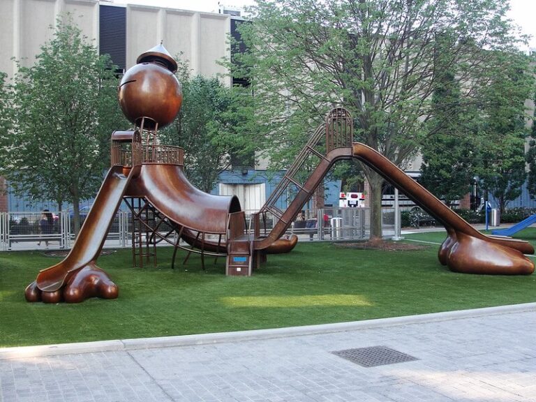 23 Playgrounds in NEW YORK (Spacious, Inviting & Delightful)