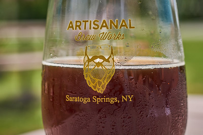 A glass of beer at Artisanal Brew Works / Flickr / Edgar Omar
Link: https://flic.kr/p/2m1TNzp 
