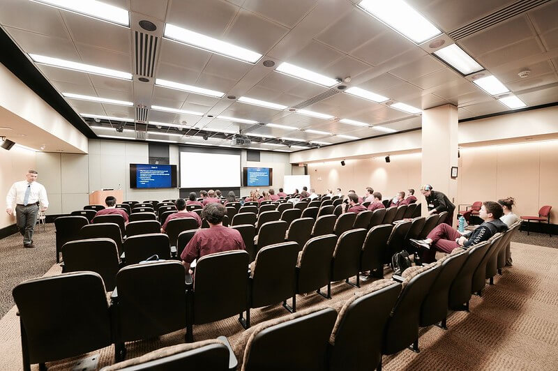 Conference Hall at Touro College of Dental Medicine / Flickr / Touro University
URL: https://flic.kr/p/YRxnNM