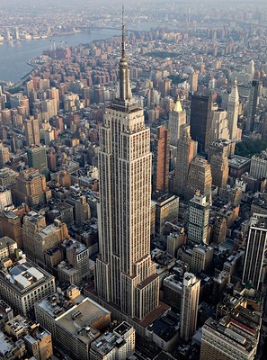 Empire State Building / Flickr / Sam Valadi 
Link: https://flic.kr/p/sqcQh3