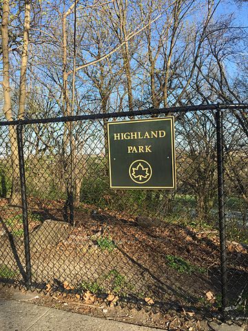 Entrance sign to Highland Park / Wikimedia / Amyarmi 
Link: https://en.wikipedia.org/wiki/Highland_Park_(Brooklyn)#/media/File:HighlandparkBrooklyn.jpg 
