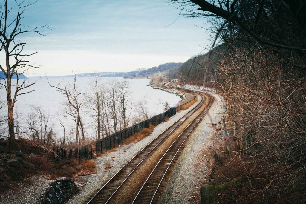 Hudson River Valley Greenway Tracks / Flickr / Jorge Quinteros
Link: https://www.flickr.com/photos/jorgeq82/8397207414/in/photolist-dN2Tdb-oYPkbc-2ahYj7i-2nJFN1z-78BgrA-2ggTndm-JNUKrW-2iRtGya-nBB9Y7-d5JM4h-wdETrP-2ggTph1-biB9T4-9K9Un5-2nJFNXj-9VkCsm-2nJFMPc-rjtrRi-2nJEgnE-aGwuHi-8HuTuE-KFkNrY-ayFM8Y-ax54Vp-2o1BQxs-krs6YK-b7x9Aa-kkGwPn-ayWVfR-asPyUp-KgNtMo-2gqffFy-8K8VHL-eMLQe-asf6F4-8Kjrfi-2kEL1HN-9KghVF-apMsE9-2m7yGNb-9QtLpG-ahx1i4-2kQzytL-9MfjWE-9LGhPt-b6cSc6-GZbdUh-9LGNwT-8Lq8q8-f62jP
