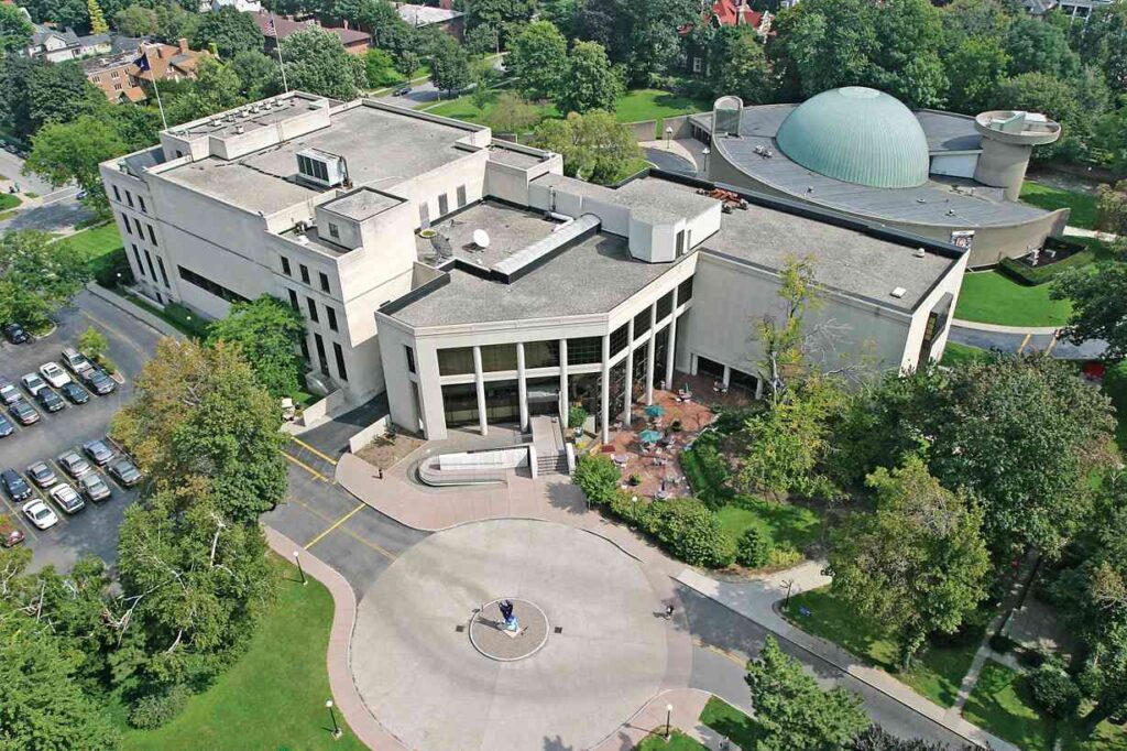 Aerial view of Rochester Museum and Science Center / Wikimedia Commons / RMSC rochester
Link: https://commons.wikimedia.org/wiki/File:RMSC.jpg