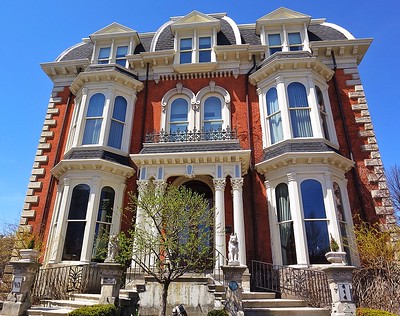 The Mansion on Delaware Avenue / Flickr / Lucia 
Link: https://flic.kr/p/tyFgMa 
