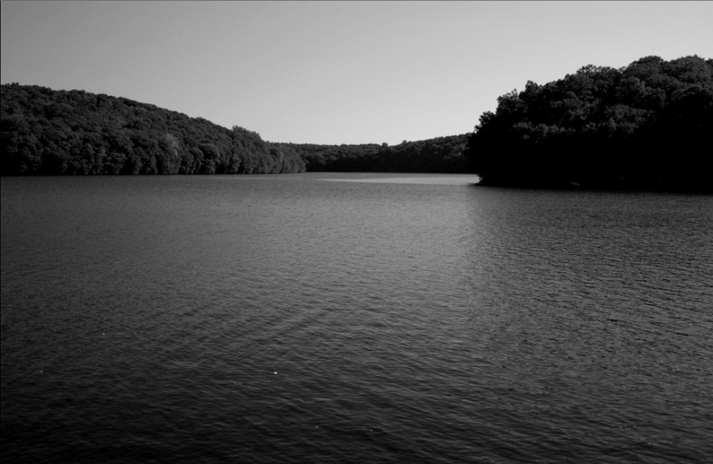 Kensico Reservoir, Westchester County, New York / Wikipedia / Lauren

Link: https://en.wikipedia.org/wiki/Kensico_Reservoir#/media/File:Kensicoreservoir.jpg