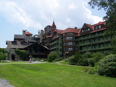 Exterior view of Mohonk Mountain House / Flickr / Angel Preble
Link: https://flic.kr/p/hcV4w 
