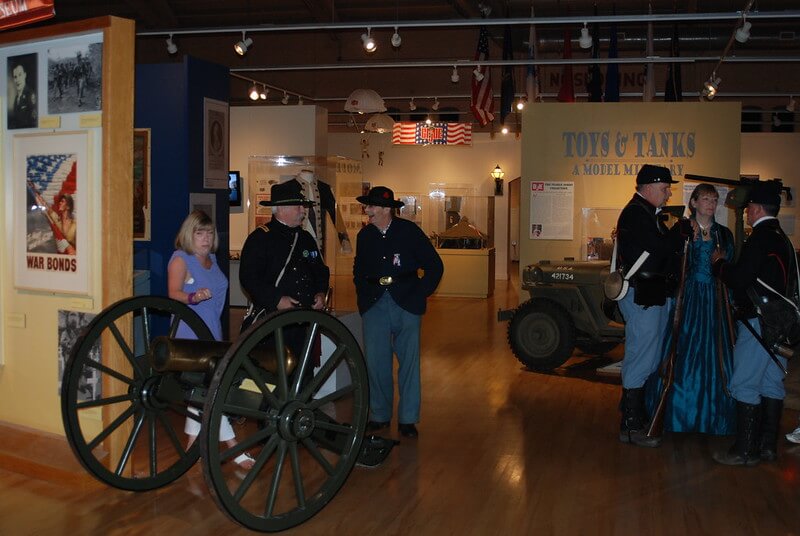 Civil War Exhibit in the New York State Military Museum / Flickr / New York National Guard
Link: https://flickr.com/photos/nyng/9382651403