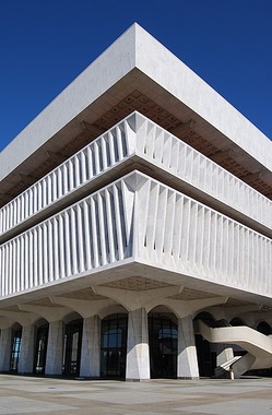 New York State Museum / Wikimedia Commons / Tim Schapker
Link: https://commons.wikimedia.org/wiki/File:New_York_State_Museum,_Albany.jpg