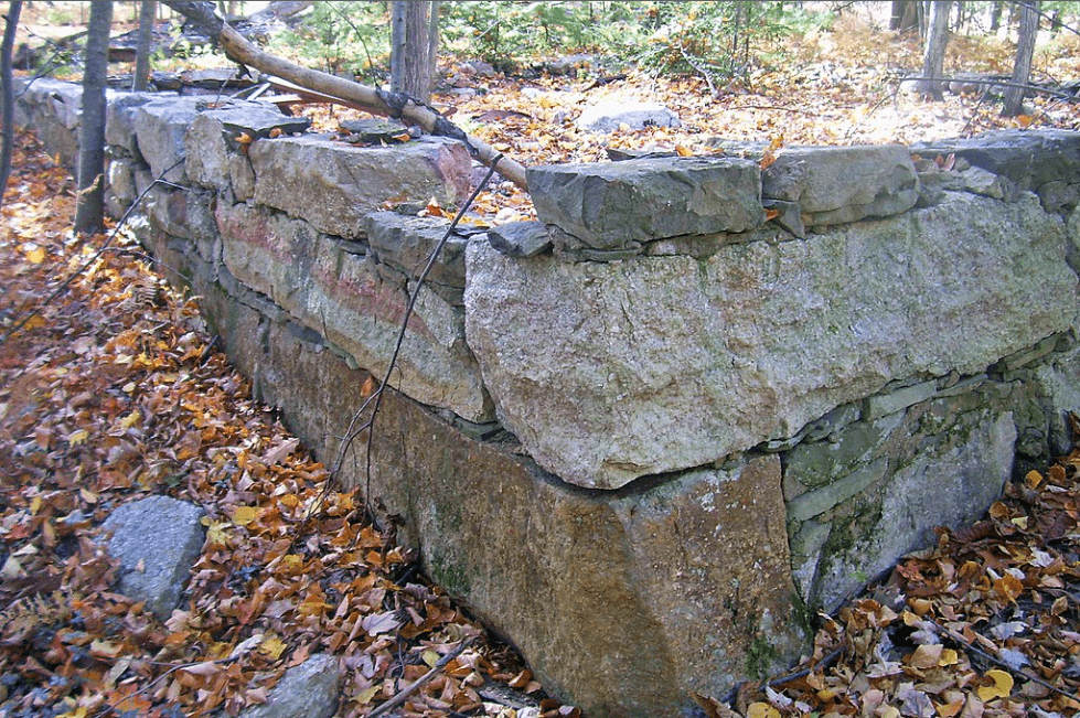 Remains of Davis House site in Trapps Mountain Hamlet Historic District / Wikipedia / Daniel Case

Link: https://en.wikipedia.org/wiki/Trapps_Mountain_Hamlet_Historic_District#/media/File:Davis_House_stone_foundation_ruin,_Gardiner,_NY.jpg