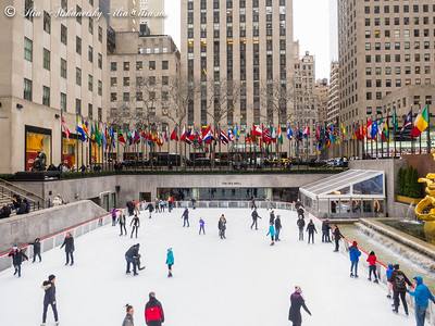 Rockefeller Center Ice Rink / Flickr / Ilia Alshanetsky
Link: https://flic.kr/p/DfCcHk 
