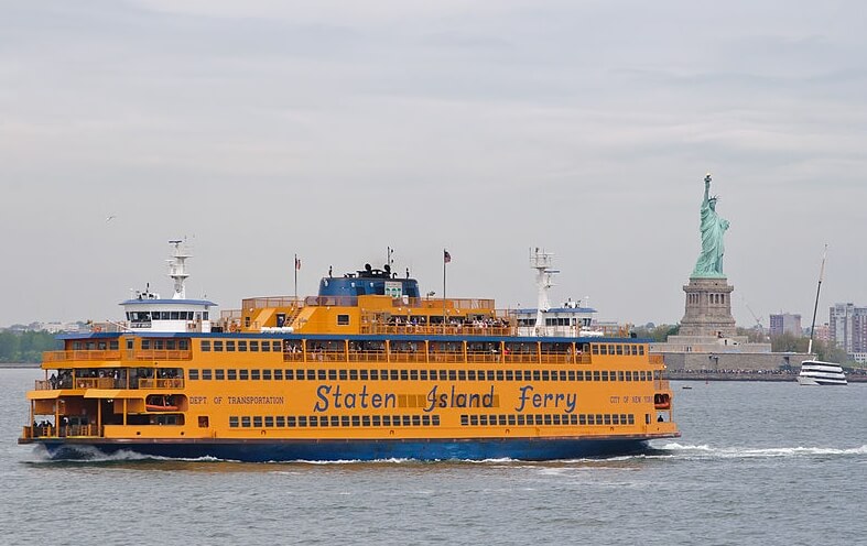 Spirit of America - Staten Island Ferry / Flickr / Scarlet Sappho
Link: https://www.flickr.com/photos/skinnylawyer/7208224768/in/photolist-2ap2KR1-To3cmB-bYY36o-Unsjgs-To3cm6-982S9H-UnsjhQ-oZPig4-2mcuCW1-2mcC7jL-wtA3Lr